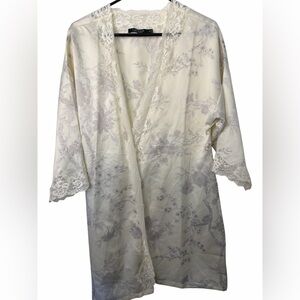 Ralph Lauren Cream Floral Lace Robe